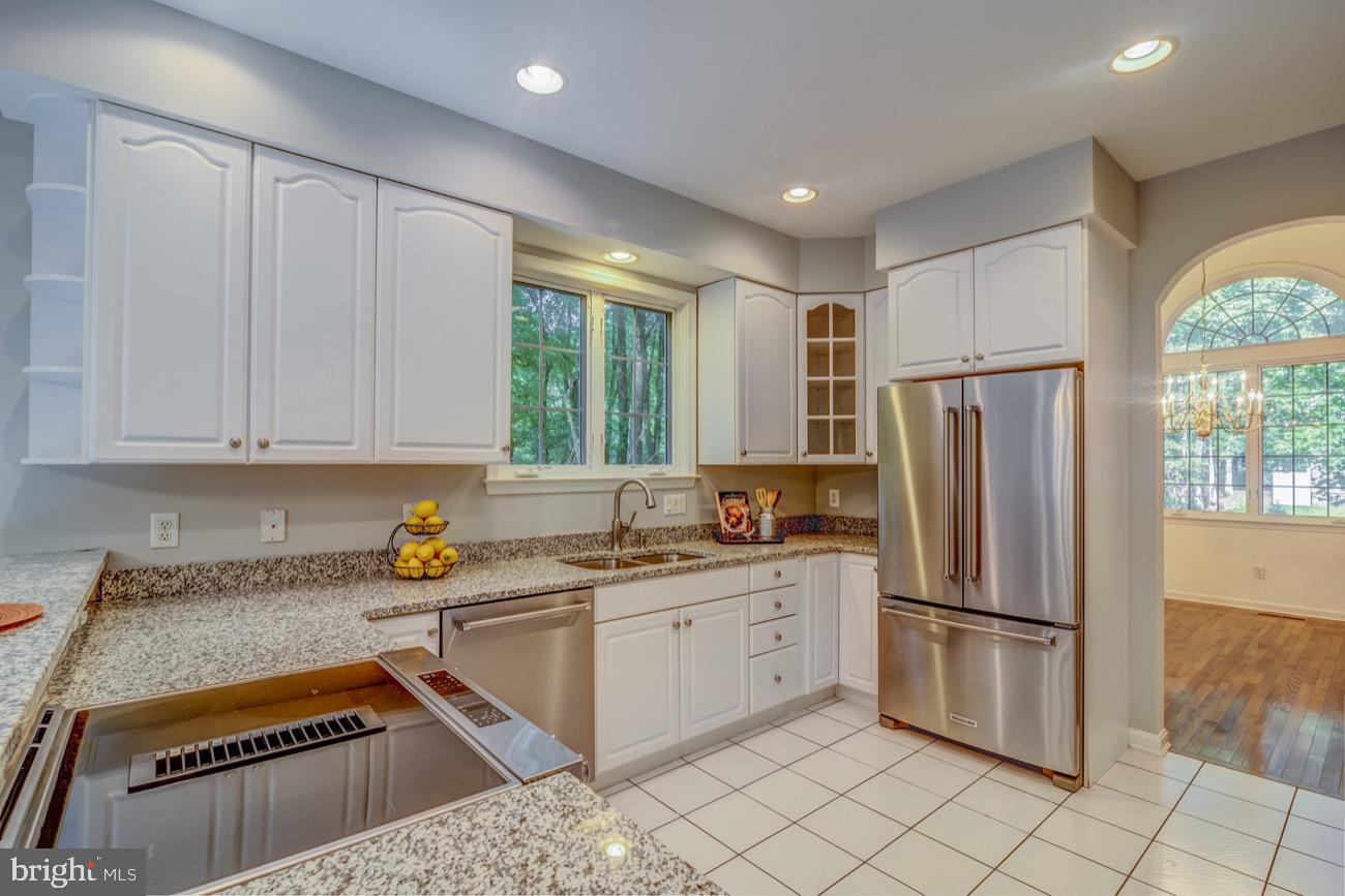 224 Charleston Road Ocean Pines, MD 21811 - Photo 7 of 46 Kitchen