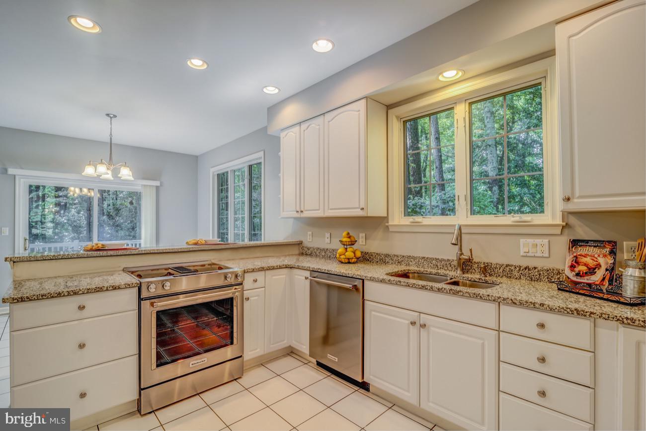 224 Charleston Road Ocean Pines, MD 21811 - Photo 8 of 46 Kitchen