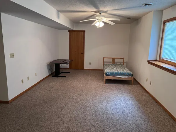 $2,650 | 1219 Pecks Woods Drive, New Brighton, MN 55112