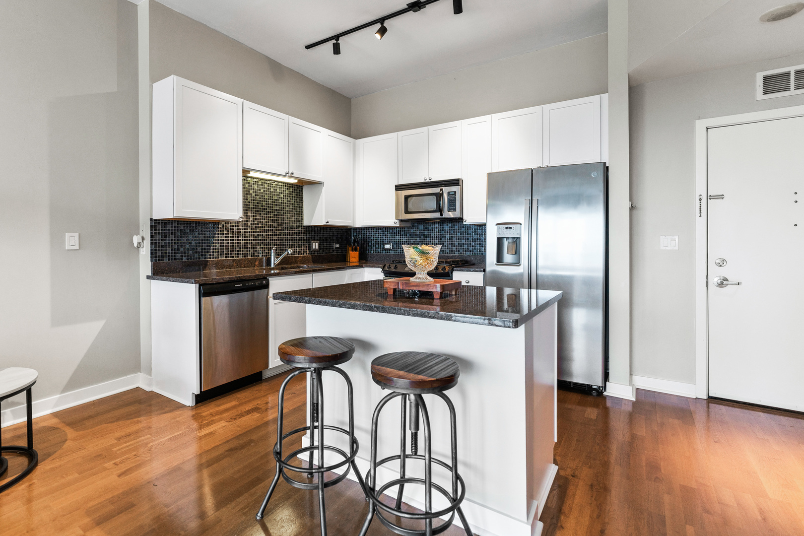 901 West Madison Street, Unit 901 Chicago, IL 60607 - Photo 8 of 43 Gallery Image 8