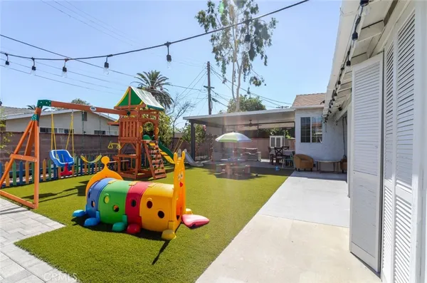 $890,000 | 13052 Ottoman Street, Arleta, CA 91331