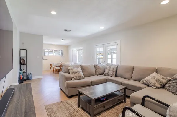 $890,000 | 13052 Ottoman Street, Arleta, CA 91331