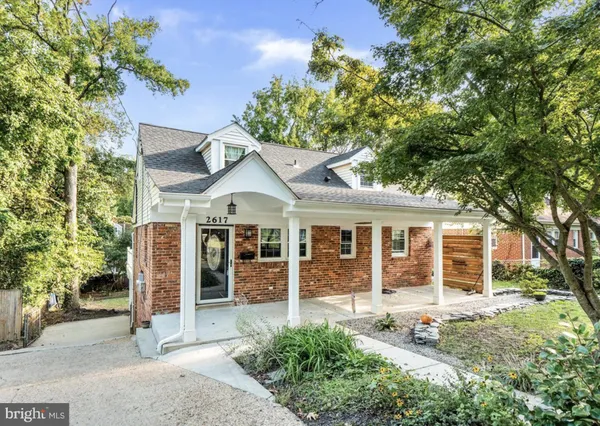 $3,000 | 2617 East Maple Street, Alexandria, VA 22306