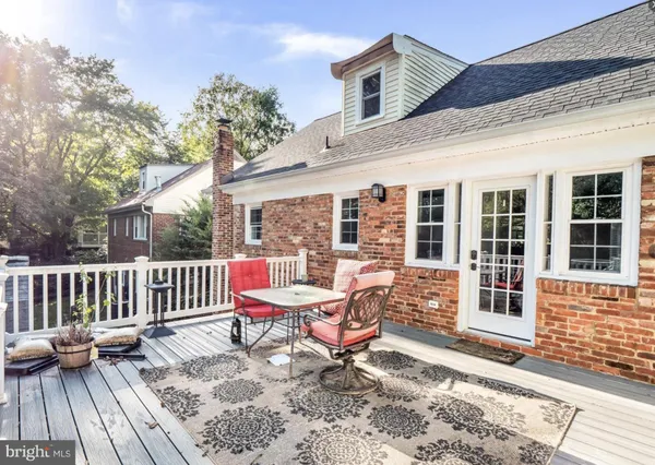 $3,000 | 2617 East Maple Street, Alexandria, VA 22306