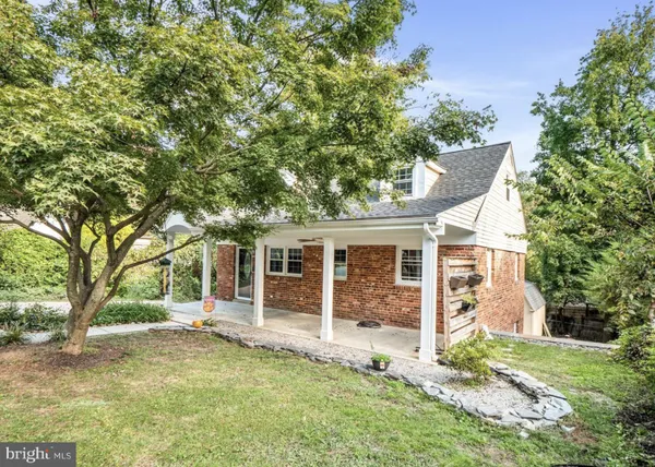 $3,000 | 2617 East Maple Street, Alexandria, VA 22306