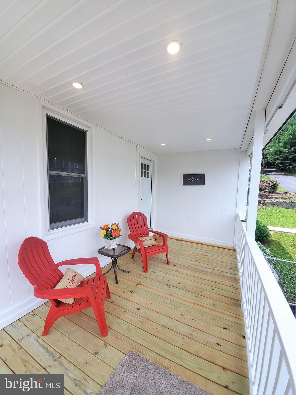2 Drayton Road Aston, PA 19014 - Photo 3 of 31