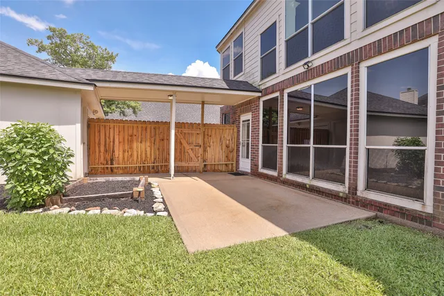 $470,000 | 2306 Sparrow Branch Court, Sugar Land, TX 77479