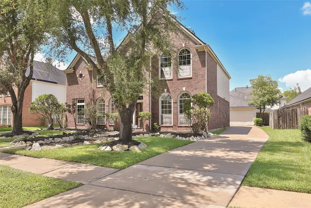 $470,000 | 2306 Sparrow Branch Court, Sugar Land, TX 77479