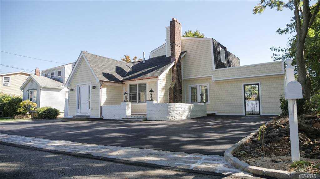 115 Adams Street, Centerport, NY 11721 Compass