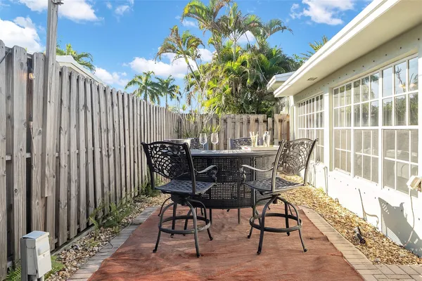 $9,900 | 3221 Seaward Drive, Lauderdale-by-the-Sea, FL 33062