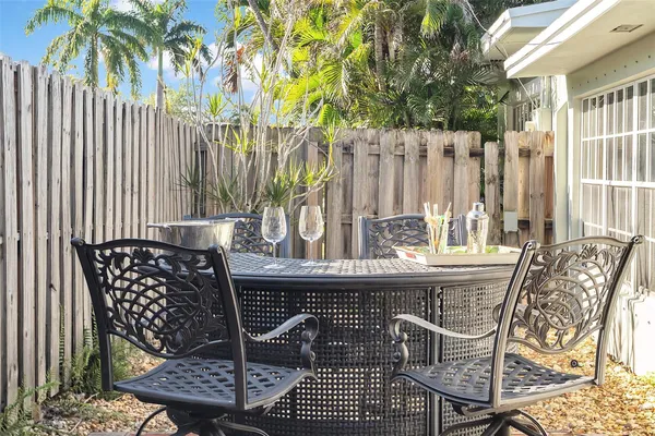 $9,900 | 3221 Seaward Drive, Lauderdale-by-the-Sea, FL 33062