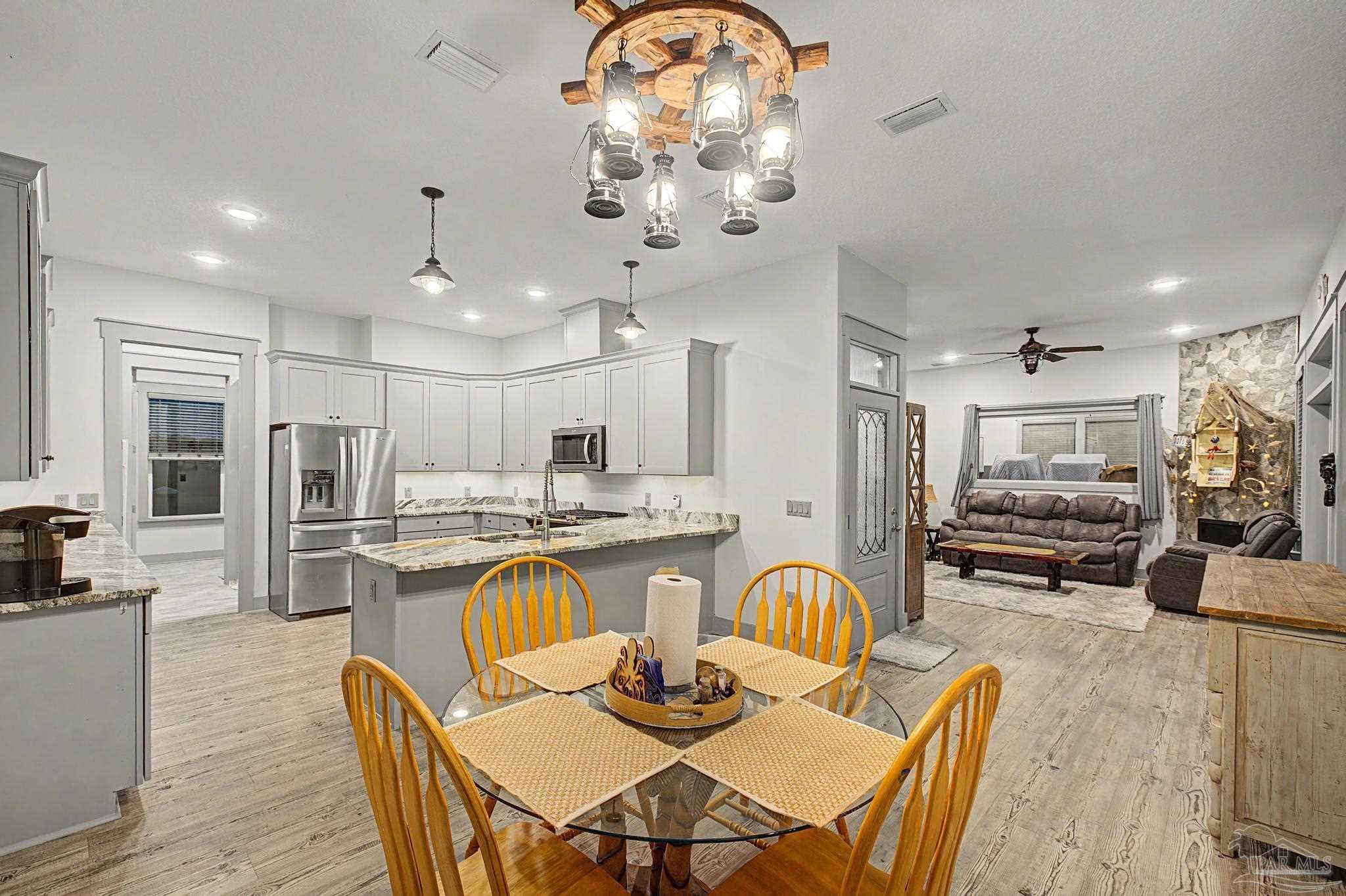305 Garcon Point Road Milton, FL 32583 - Photo 17 of 37
