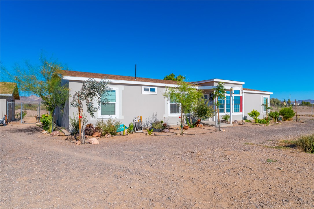 705 South Eden Road Golden Valley, AZ 86413 - Photo 3 of 64 Front of Structure