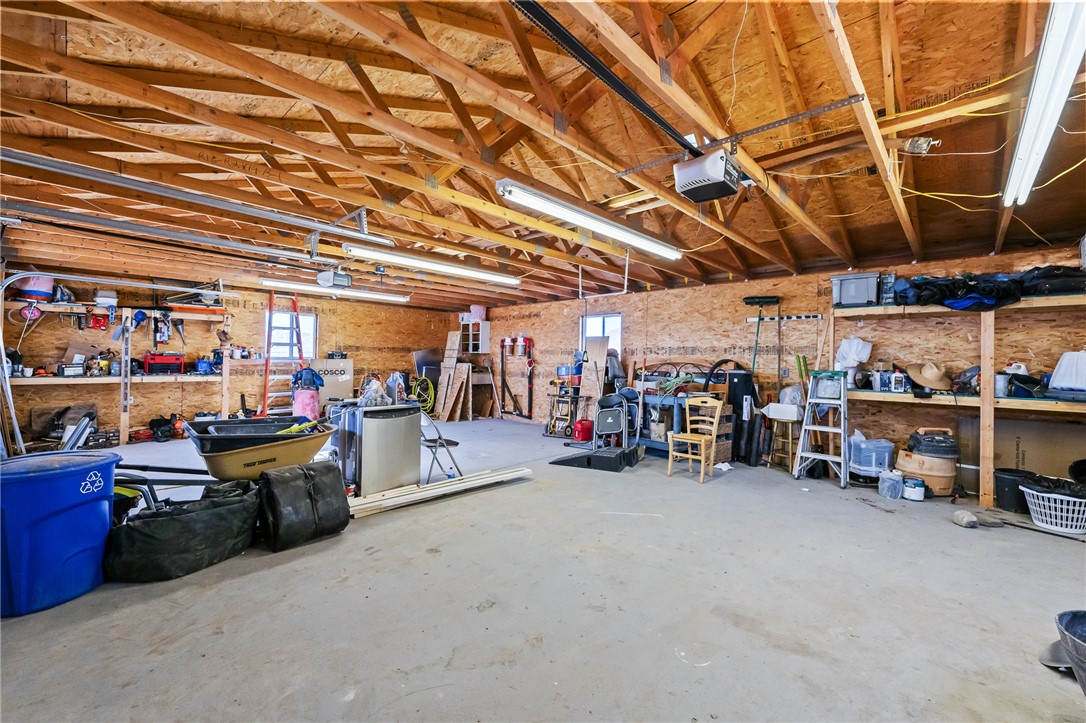 705 South Eden Road Golden Valley, AZ 86413 - Photo 49 of 64 Garage