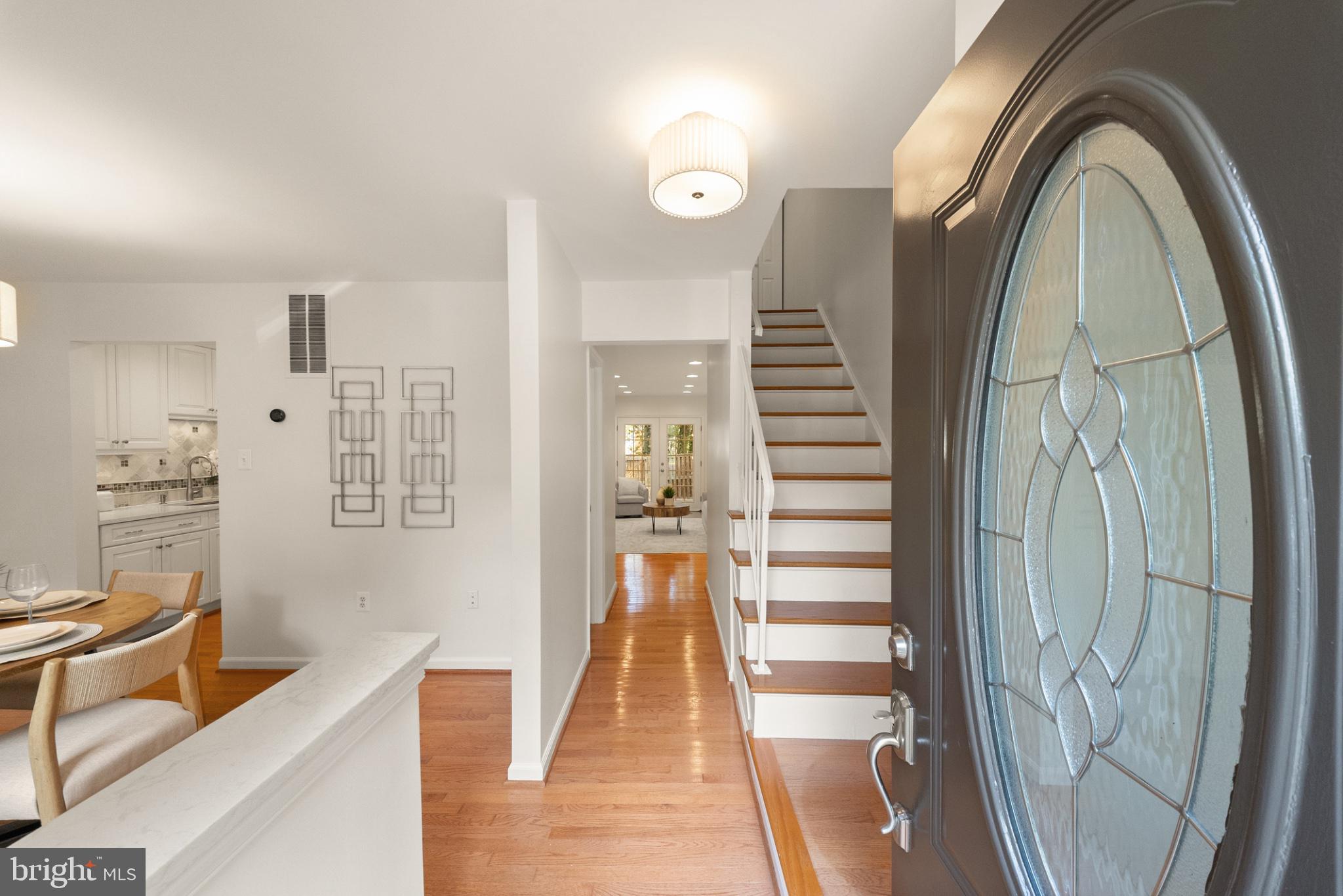 2311 Harleyford Court Reston, VA 20191 - Photo 3 of 46 Entry