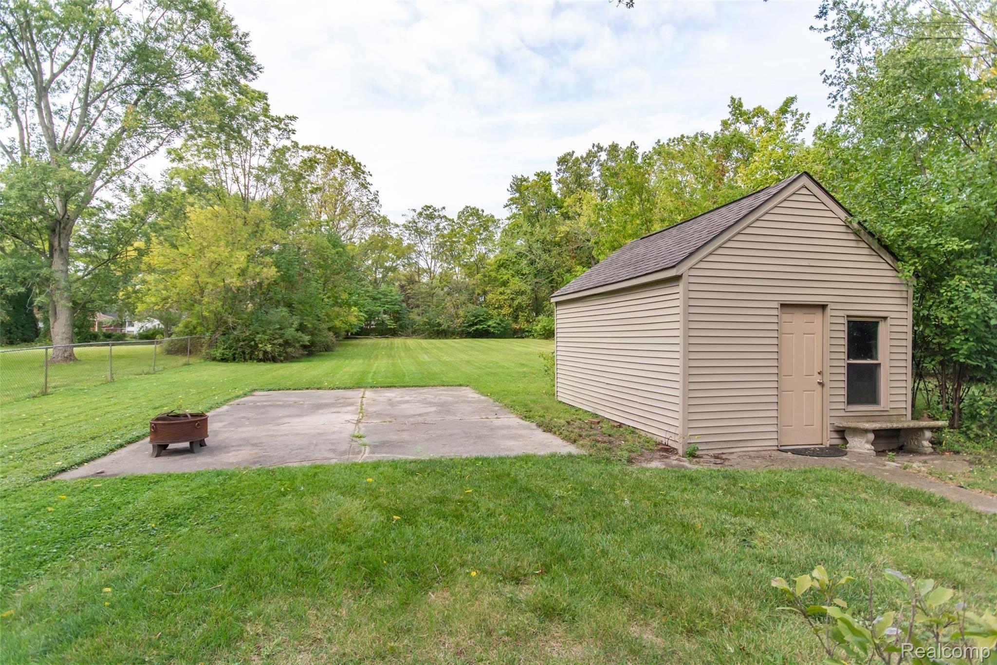 22921 Power Road Farmington, MI 48336 - Photo 33 of 40 DSC_2001.jpg