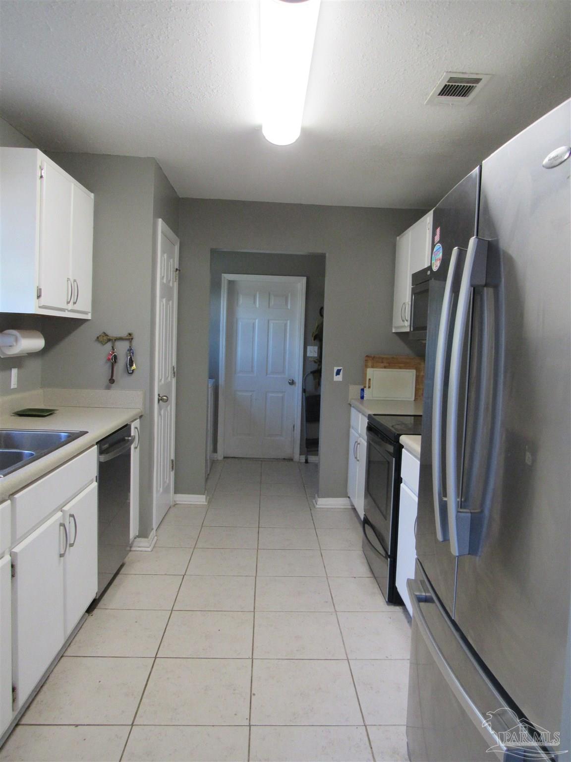 3661 Burton Circle Navarre, FL 32566 - Photo 6 of 17