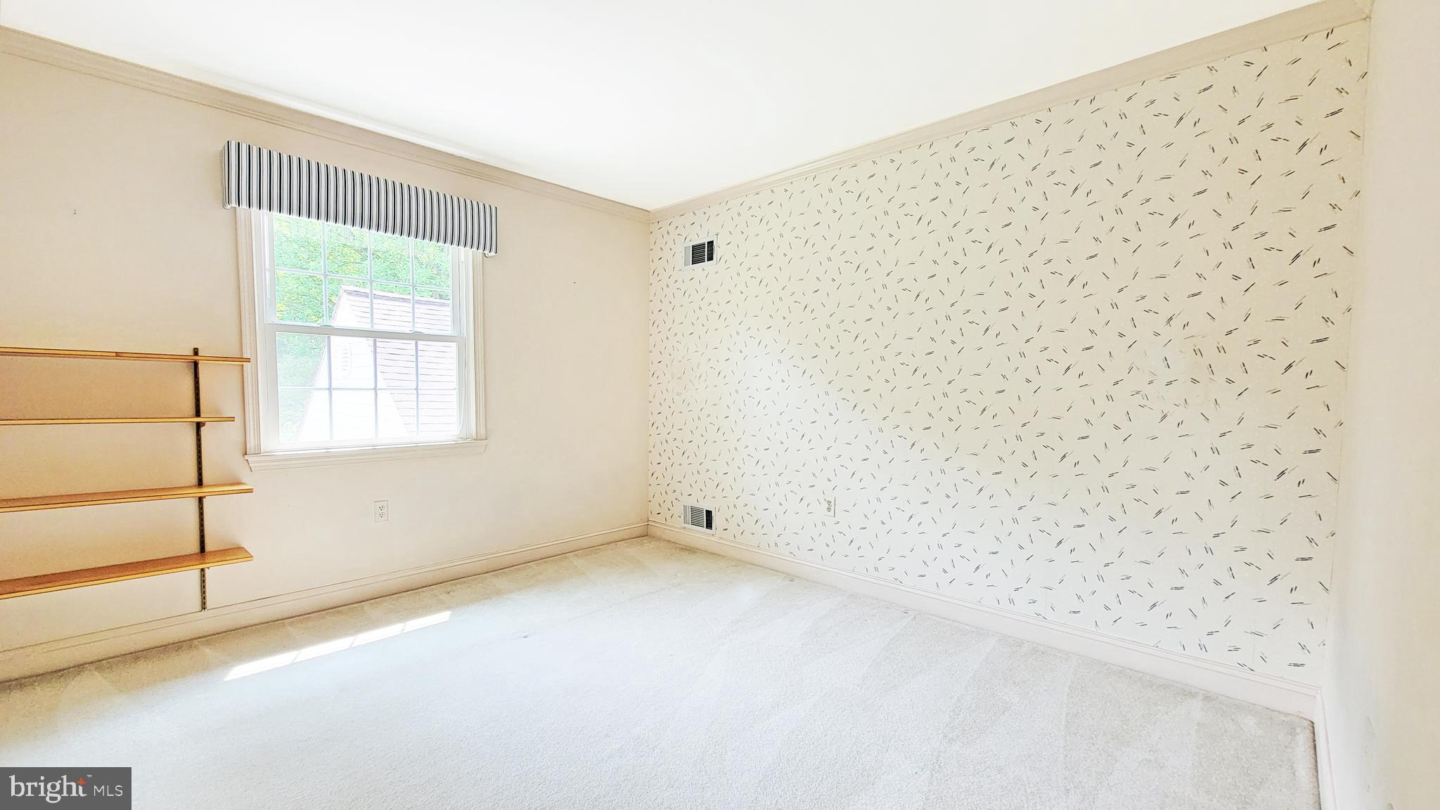 8219 Riding Ridge Place McLean, VA 22102 - Photo 62 of 79 BEDROOM 5; HARDWOOD UNDER CARPET