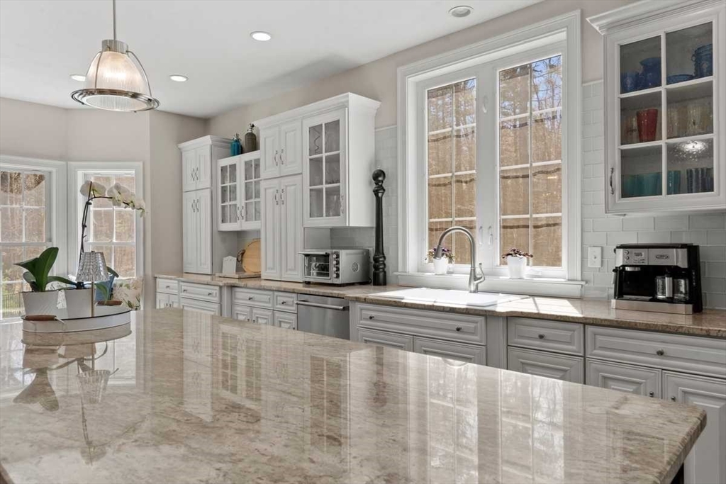 132 Ball Hill Road Berlin, MA 01503 - Photo 13 of 42