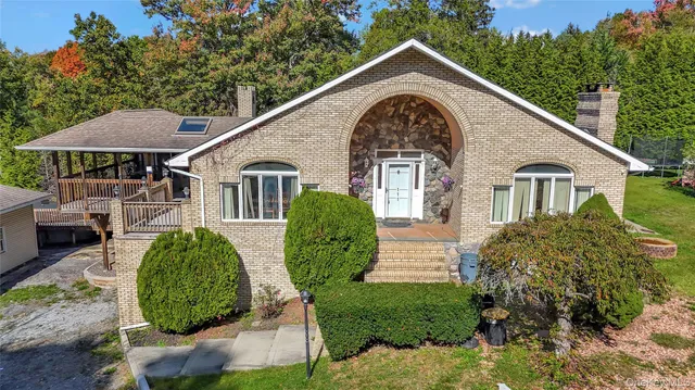 a view of a house with garden