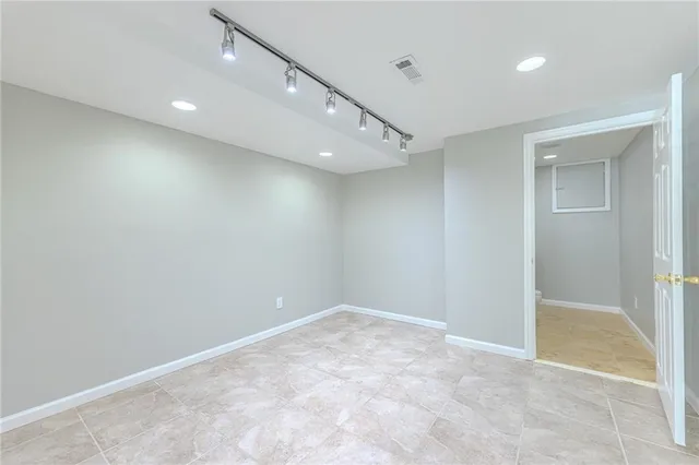 $1,330,000 | 7680 Jett Ferry Road, Atlanta, GA 30350