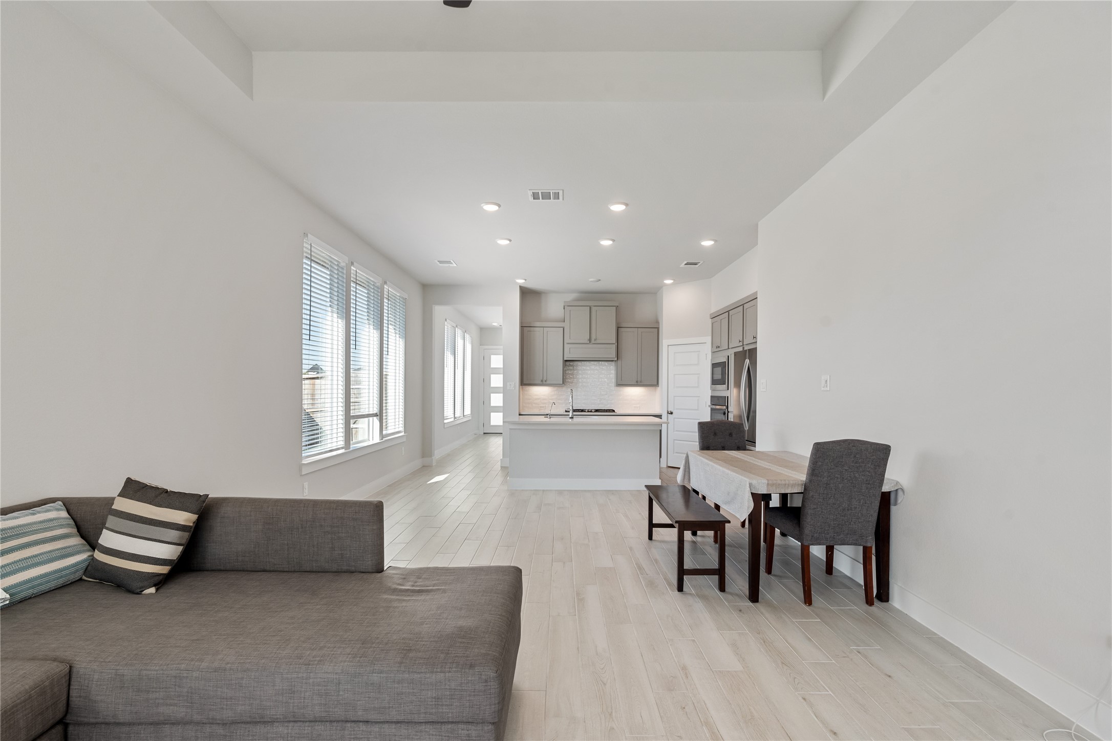 17623 Azalea Clf Court Richmond, TX 77407 - Photo 15 of 33 a living room with furniture and a table
