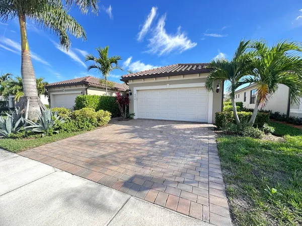 $2,550 | 4016 Basket Oak Circle, Unit 4016, Vero Beach, FL 32967