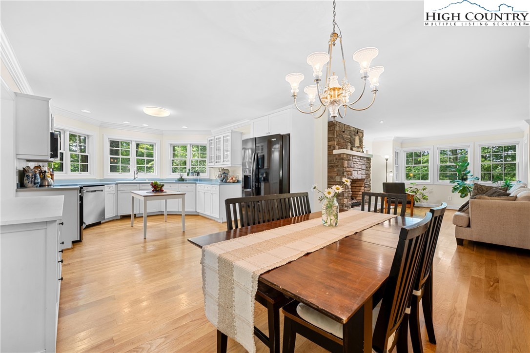 627 7 Oaks Road Boone, NC 28607 - Photo 11 of 38 Gallery Image 11