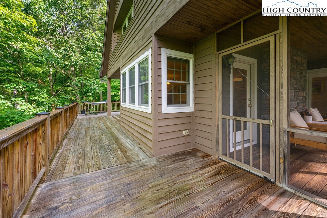 627 7 Oaks Road Boone, NC 28607 - Photo 5 of 38 Gallery Image 5