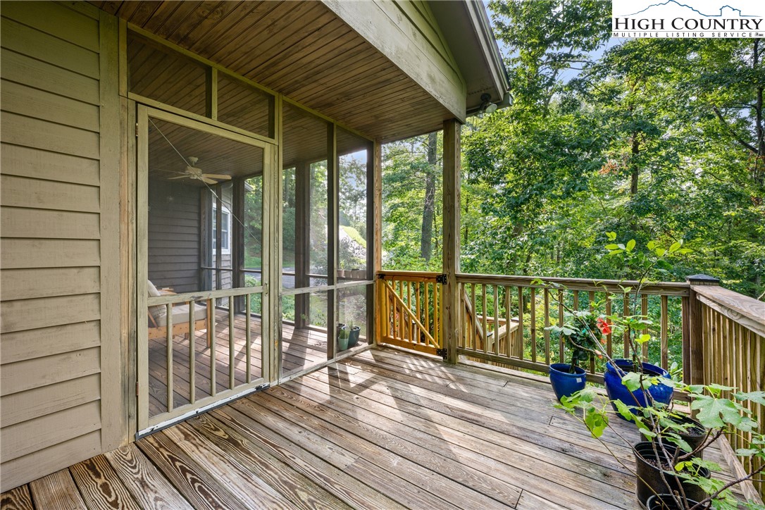 627 7 Oaks Road Boone, NC 28607 - Photo 6 of 38 Gallery Image 6