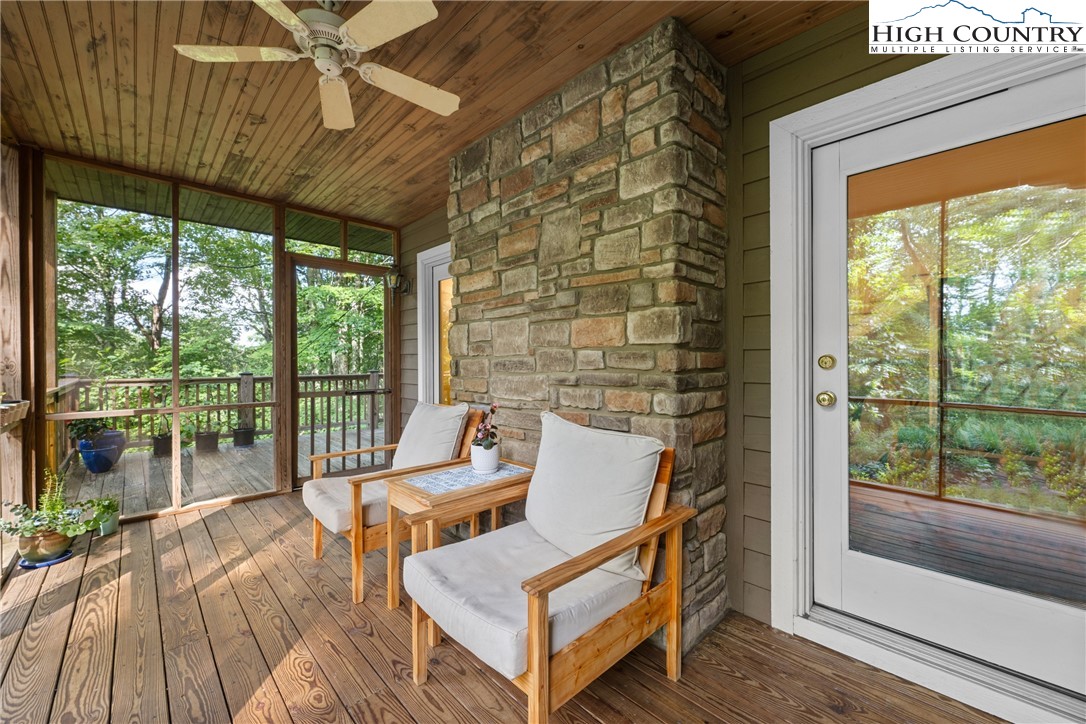 627 7 Oaks Road Boone, NC 28607 - Photo 8 of 38 Gallery Image 8