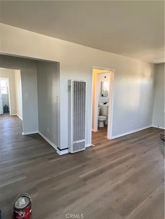 $1,850 | 1543 West 105th Street, Unit F, Los Angeles, CA 90047