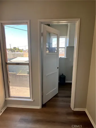 $1,850 | 1543 West 105th Street, Unit F, Los Angeles, CA 90047