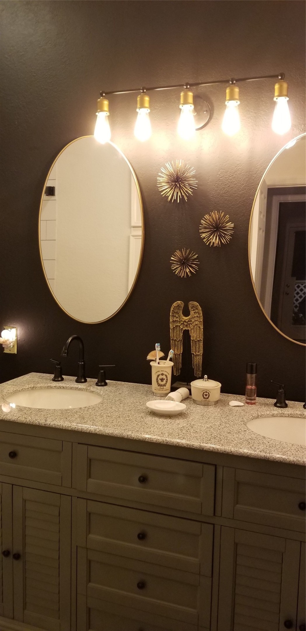 500 Ferry Road, Unit 432D Galveston, TX 77550 - Photo 11 of 13 Beautiful bathroom.