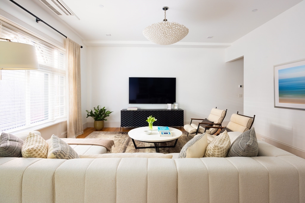 1762 Beacon Street, Unit 2 Brookline, MA 02445 - Photo 4 of 13