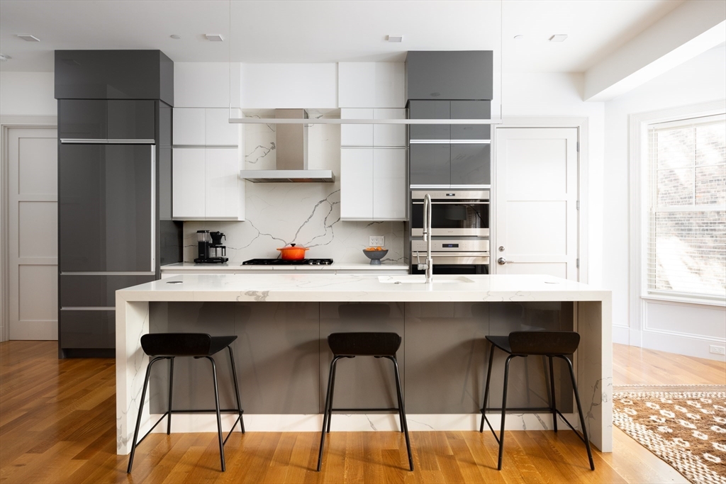 1762 Beacon Street, Unit 2 Brookline, MA 02445 - Photo 5 of 13