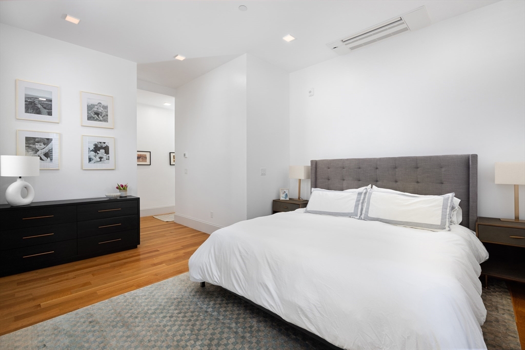 1762 Beacon Street, Unit 2 Brookline, MA 02445 - Photo 8 of 13