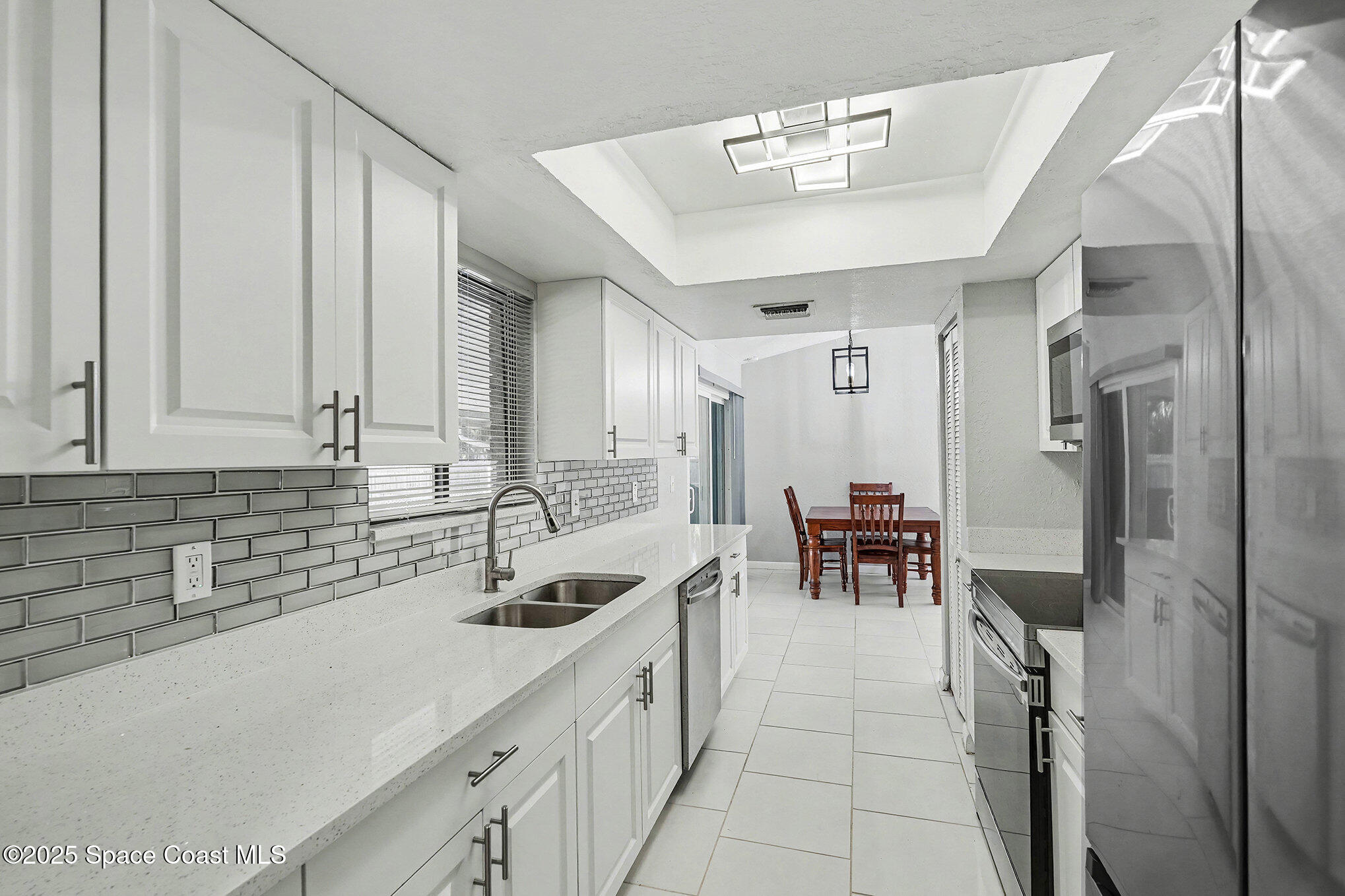 280 Tatum Road Southwest Palm Bay, FL 32908 - Photo 5 of 29 011_file_933