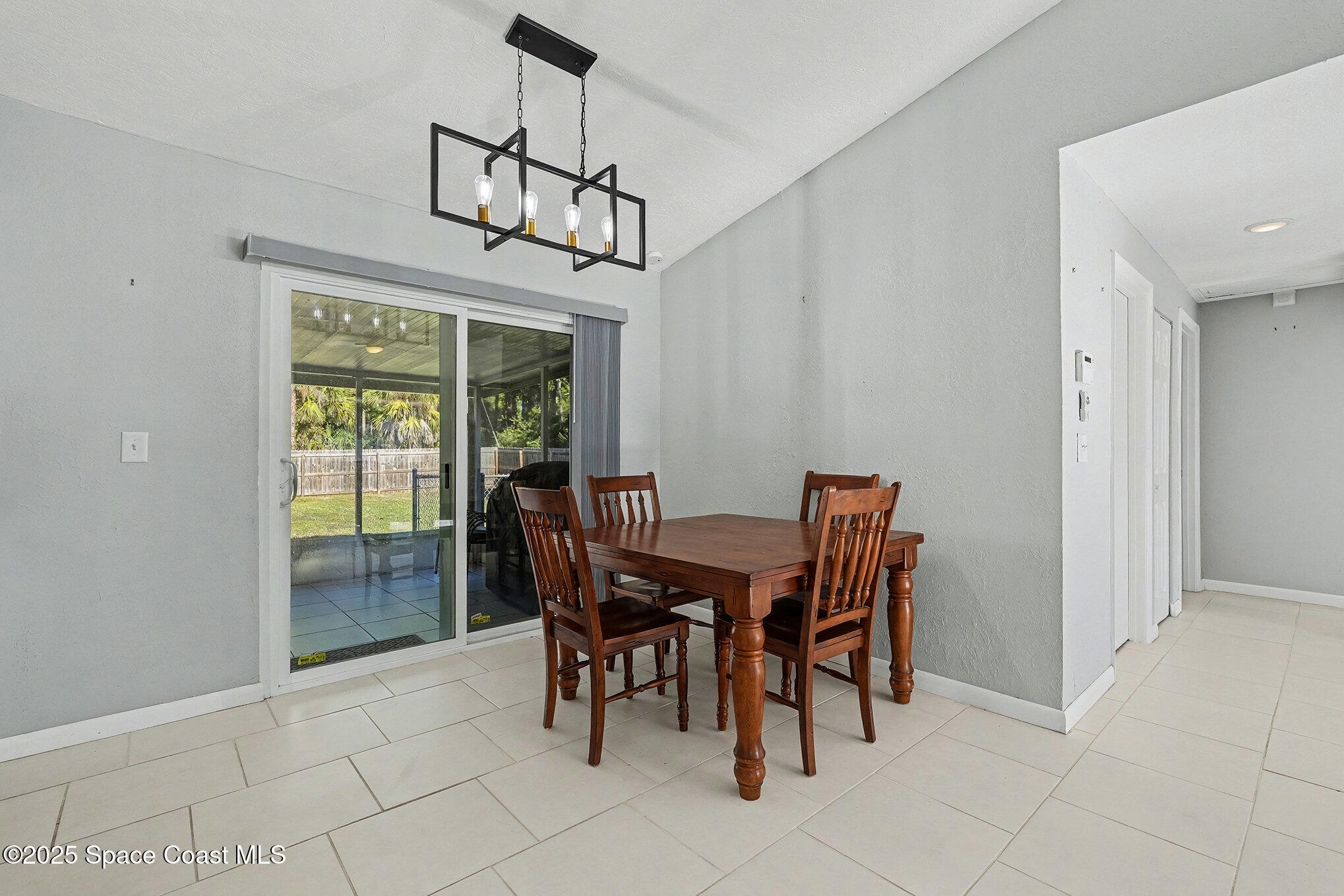 280 Tatum Road Southwest Palm Bay, FL 32908 - Photo 6 of 29 009_file_796