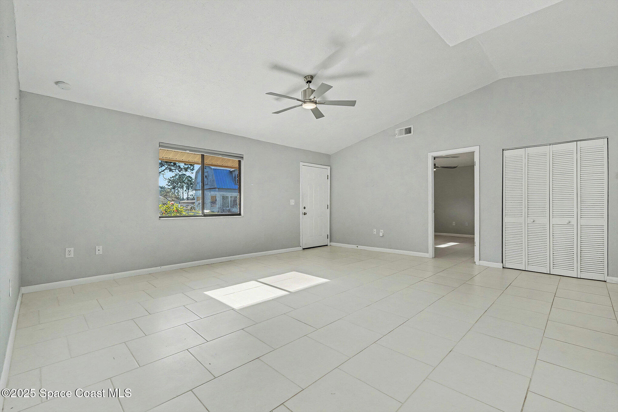 280 Tatum Road Southwest Palm Bay, FL 32908 - Photo 8 of 29 005_file_3