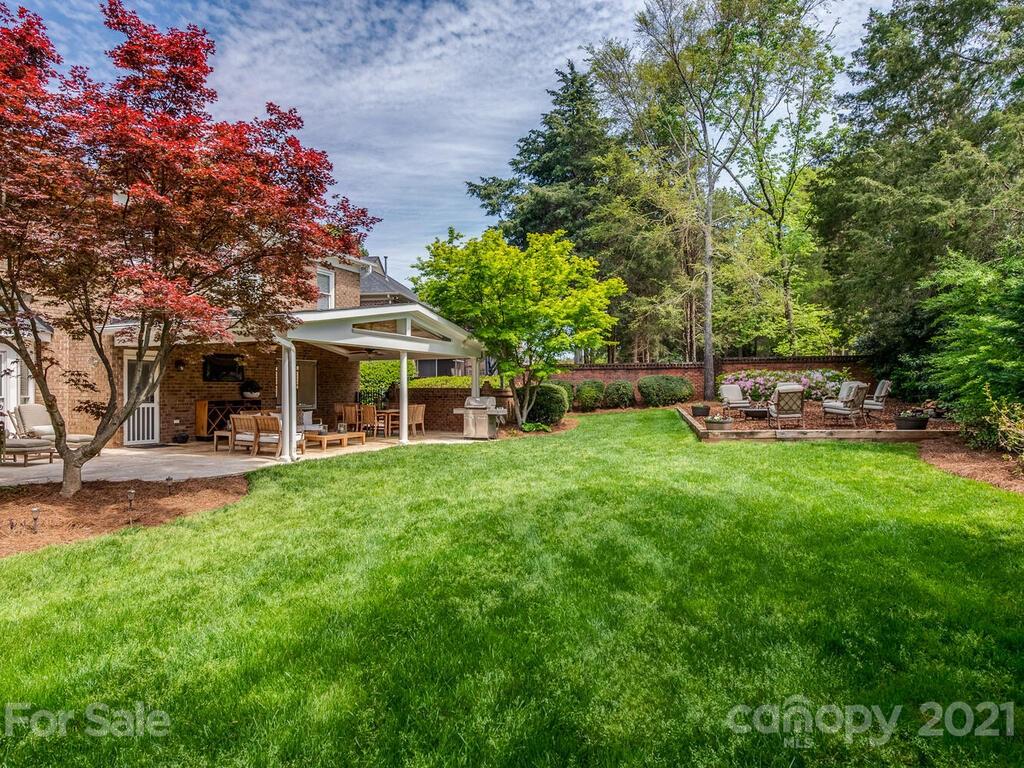 4743 Binfords Ridge Road Charlotte, NC 28226 - Photo 38 of 41 a front view of a house with garden