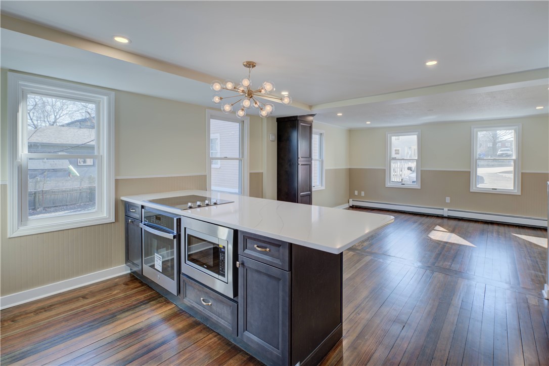 30 Queen Street East Greenwich, RI 02818 - Photo 13 of 31