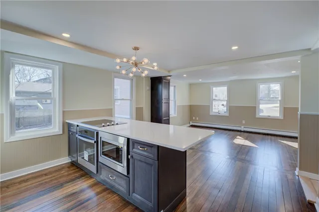 $3,250 | 30 Queen Street, East Greenwich, RI 02818