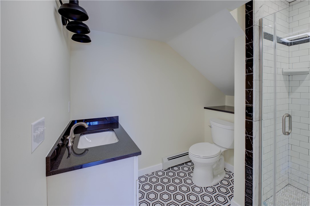 30 Queen Street East Greenwich, RI 02818 - Photo 19 of 31