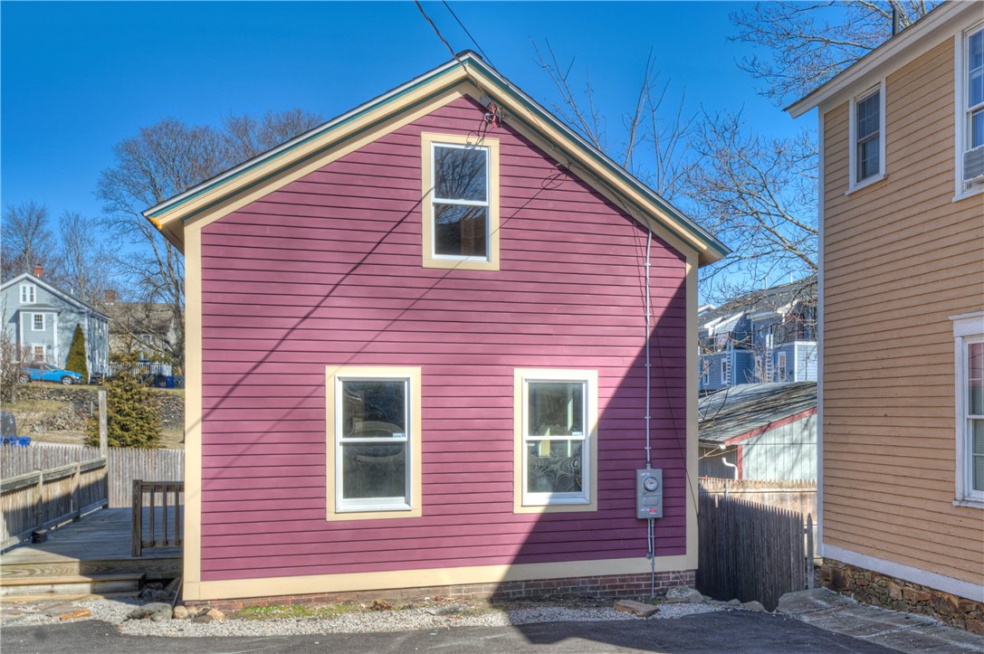 30 Queen Street East Greenwich, RI 02818 - Photo 2 of 31