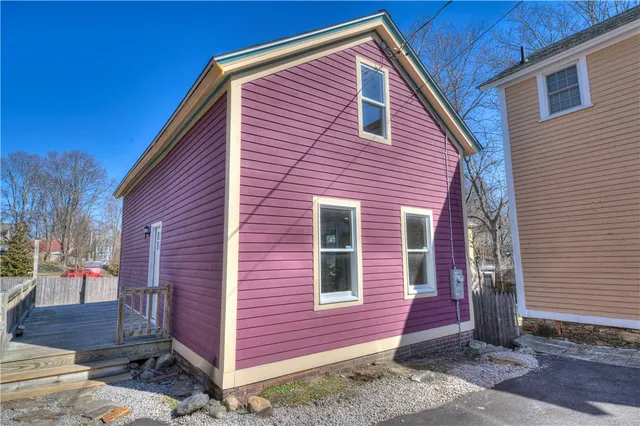$3,250 | 30 Queen Street, East Greenwich, RI 02818