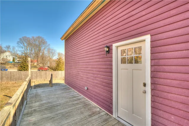 $3,250 | 30 Queen Street, East Greenwich, RI 02818