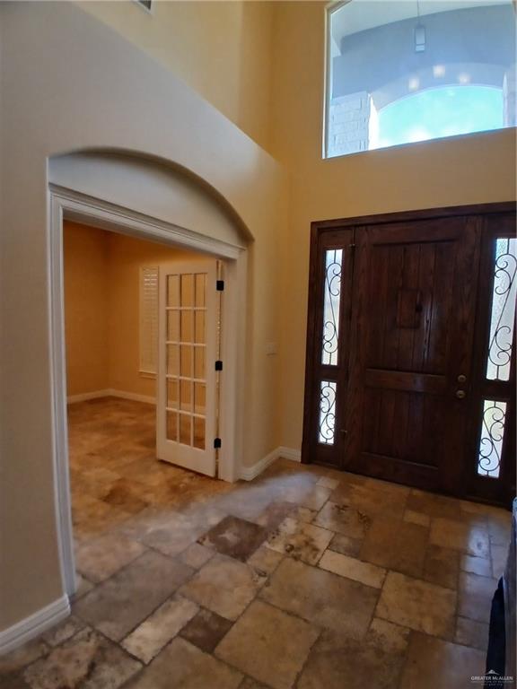 2423 West Hampton Avenue Edinburg, TX 78539 - Photo 3 of 15 a view of an empty room with closet