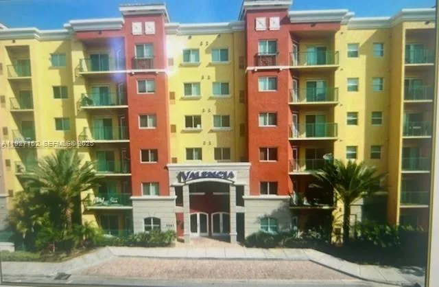 $2,100 | 6001 Southwest 70th Street, Unit 419, South Miami, FL 33143
