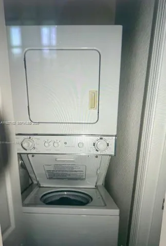 $2,100 | 6001 Southwest 70th Street, Unit 419, South Miami, FL 33143